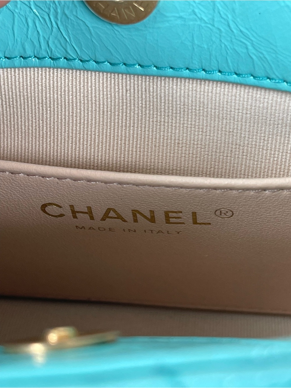 Chanel Small Wavy Hobo Bag Classic Quilted Crumpled Calfskin Rare Turquoise - Picture 8 of 12